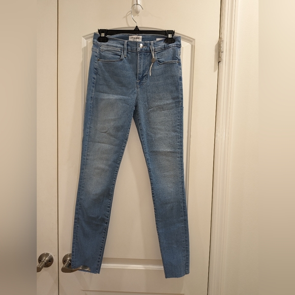 2. NWT FRAME LE HIGH SKINNY JEANS IN EUROPA - Picture 3 of 7